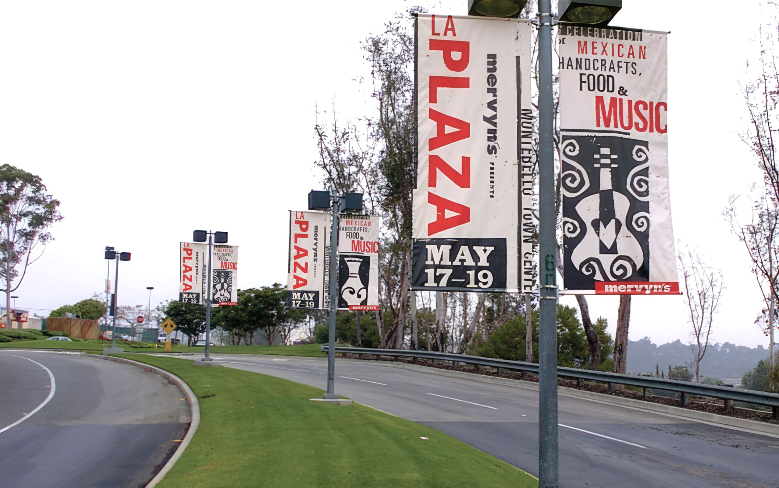 Outdoor Latino signage designed for Mervyn's La Plaza